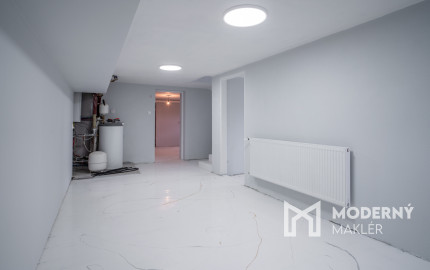 Na predaj štýlovo zrekonštruovaný dvojpodlažný rodinný dom za výhodnú cenu v obci Veľká Mača