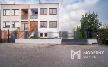 Na predaj štýlovo zrekonštruovaný dvojpodlažný rodinný dom za výhodnú cenu v obci Veľká Mača