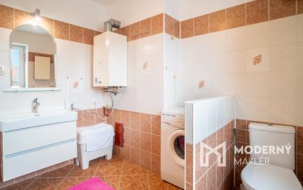 PRENAJATÉ: Na prenájom priestranný 2-izbový byt na Záhradnej ulici v Pezinku