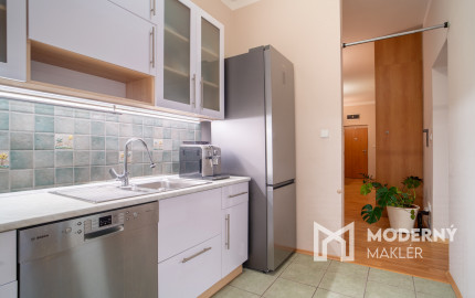 Na predaj kompletne zariadený 3-izbový byt v Trenčíne