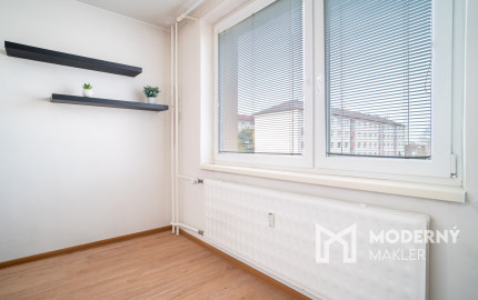 REZERVOVANÉ: Na predaj 1,5-izbový byt v centre Malaciek s investičným potenciálom