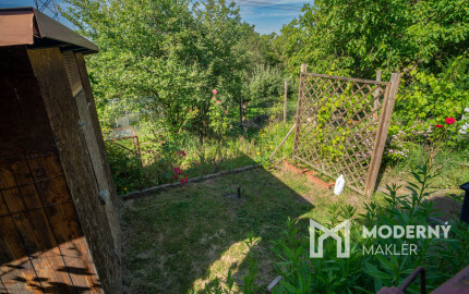 Na predaj rekreačný pozemok so záhradnou chatou v Stupave