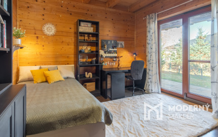 Na predaj jedinečné rodinné sídlo s kúpacím jazierkom a výhľadom na Vysoké Tatry