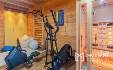 Na predaj jedinečné rodinné sídlo s kúpacím jazierkom a výhľadom na Vysoké Tatry