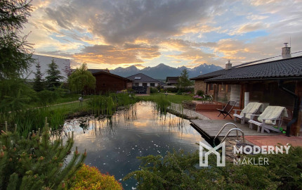 Na predaj jedinečné rodinné sídlo s kúpacím jazierkom a výhľadom na Vysoké Tatry