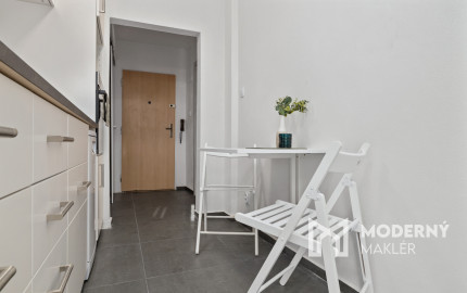 Na prenájom priestranný, moderný 2-izbový byt na Riazanskej ulici v Bratislave