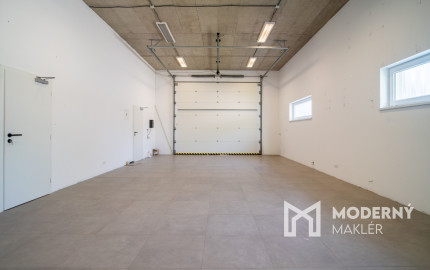 Na predaj 3-podlažná polyfunkcia na Zavarskej ulici v Trnave