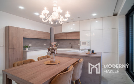 Na predaj exkluzívny 5-izbový rodinný dom v obľúbenej lokalite Trnavy