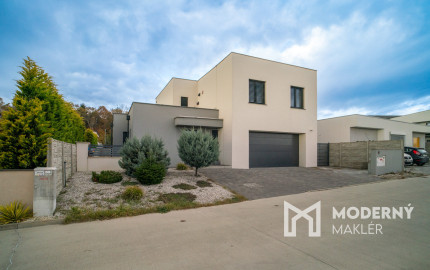 Na predaj exkluzívny 5-izbový rodinný dom v obľúbenej lokalite Trnavy