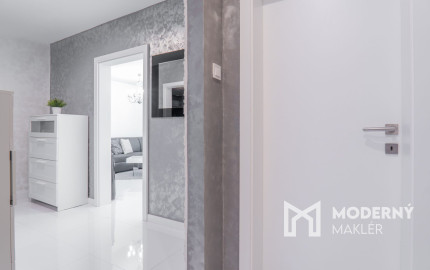 Na predaj dizajnový 3-izbový byt po kompletnej rekonštrukcii v Rači