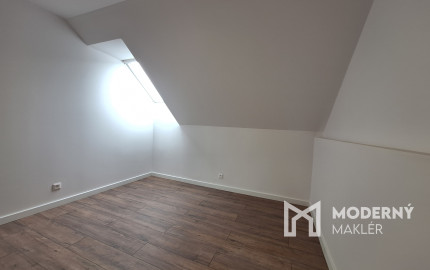 Na prenájom kompletne zrekonštruovaný 4-izbový byt v Tepličke nad Váhom