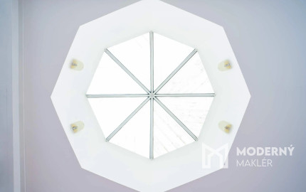 Na prenájom kancelársky priestor na Zámockej ulici priamo pod Bratislavským hradom