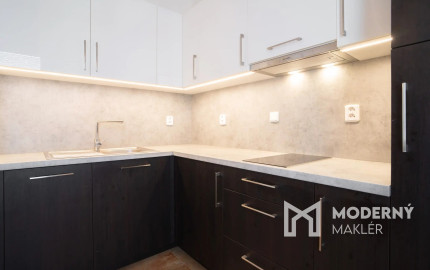 Na prenájom kancelársky priestor na Zámockej ulici priamo pod Bratislavským hradom