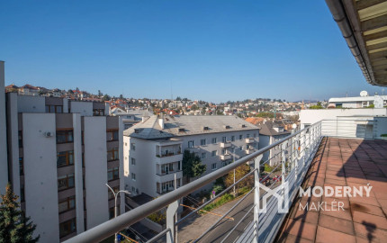 Na prenájom kancelársky priestor na Zámockej ulici priamo pod Bratislavským hradom