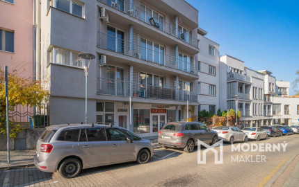 Na prenájom kancelársky priestor na Zámockej ulici priamo pod Bratislavským hradom