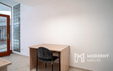 Na prenájom obchodný priestor v centre Bratislavy