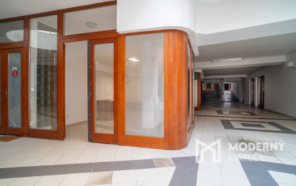 Na prenájom obchodný priestor v centre Bratislavy