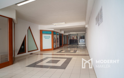 Na prenájom obchodný priestor v centre Bratislavy