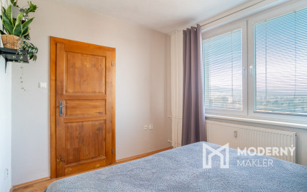 REZERVOVANÉ :Na prenájom veľkometrážny 2-izbový byt v Nitre