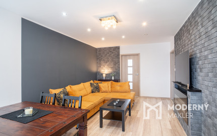 Na predaj kompletne zrekonštruovaný 3-izbový byt v Chtelnici