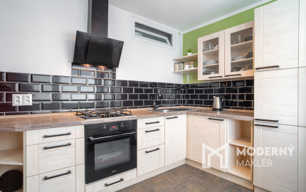 Na predaj kompletne zrekonštruovaný 3-izbový byt v Chtelnici