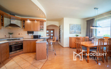 REZERVOVANÉ: Na predaj 4-izbový rodinný dom neďaleko centra Malaciek