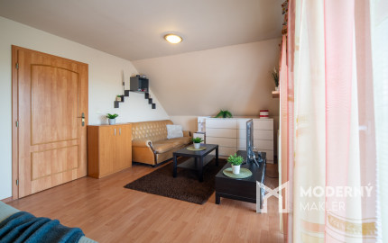 REZERVOVANÉ: Na predaj 4-izbový rodinný dom neďaleko centra Malaciek