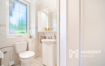 REZERVOVANÉ: Na predaj 4-izbový rodinný dom neďaleko centra Malaciek