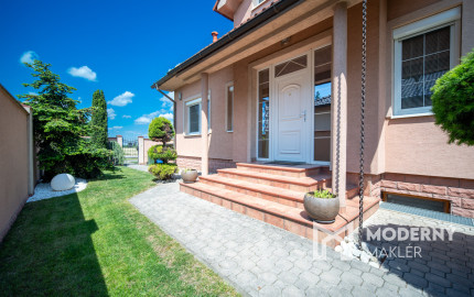 REZERVOVANÉ: Na predaj 4-izbový rodinný dom neďaleko centra Malaciek
