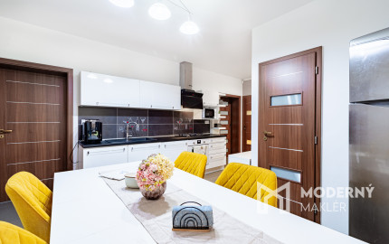 REZERVOVANÉ: Na predaj 5-izbový rodinný dom s garážou v Trnave – časť Tulipán