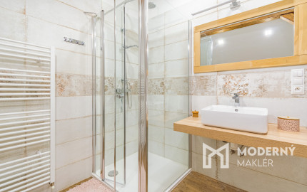 REZERVOVANÉ: Na predaj 5-izbový rodinný dom s garážou v Trnave – časť Tulipán