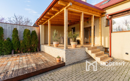 REZERVOVANÉ: Na predaj 5-izbový rodinný dom s garážou v Trnave – časť Tulipán