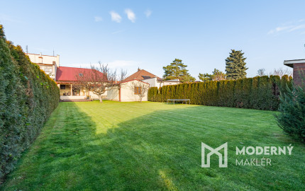 REZERVOVANÉ: Na predaj 5-izbový rodinný dom s garážou v Trnave – časť Tulipán