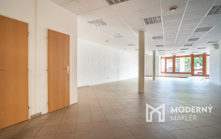 Na prenájom obchodný priestor na Zámockej ulici pod Bratislavským hradom