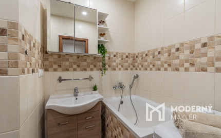 Na prenájom moderný 3 -izbový byt v Senci