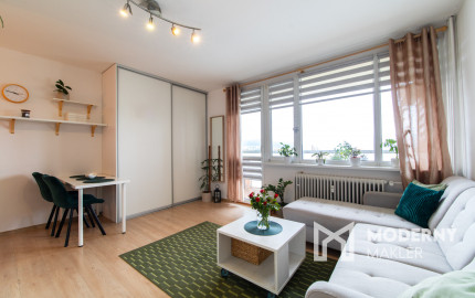 REZERVOVANÉ: Na predaj 2-izbový byt s krásnym výhľadom v Trenčíne