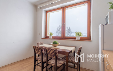 REZERVOVANÉ: Na predaj útulný 2-izbový byt v malebných Hybiach v pokojnej lokalite