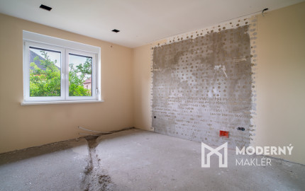 Na predaj pôvodný 3-izbový rodinný dom s potenciálom v Trenčíne, časť Zlatovce