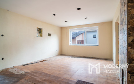 Na predaj pôvodný 3-izbový rodinný dom s potenciálom v Trenčíne, časť Zlatovce