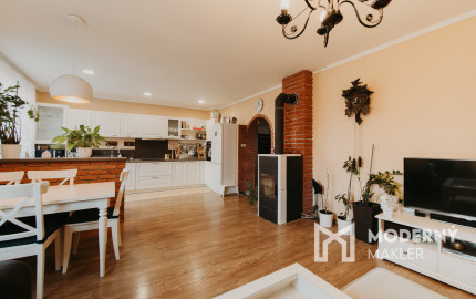 PREDANÉ: Na predaj priestranný rodinný dom v obci Beluša