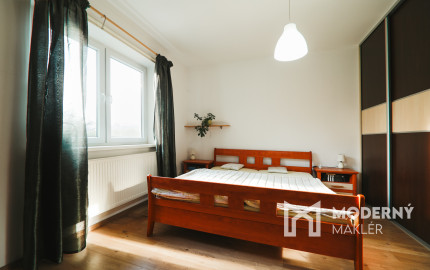 PREDANÉ: Na predaj priestranný rodinný dom v obci Beluša