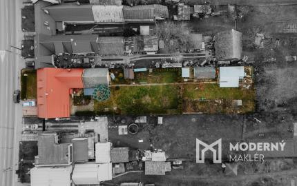 PREDANÉ: Na predaj priestranný rodinný dom v obci Beluša