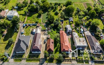 Na predaj rozmerný pozemok vhodný na výstavbu v obci Moravany časť Lučkovce