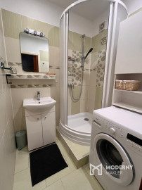 Na prenájom pekný 1-izbový byt s veľkou loggiou v obľúbenej časti Dúbravky