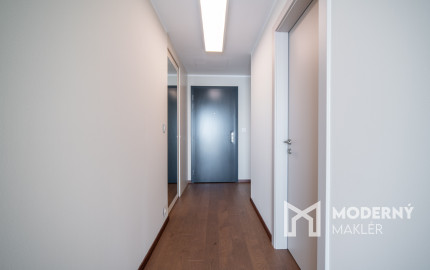 Na prenájom 2-izbový byt so šatníkom v Eurovea Tower – Bratislava