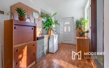 Na predaj rodinný dom s investičným potenciálom v Hrnčiarovciach nad Parnou