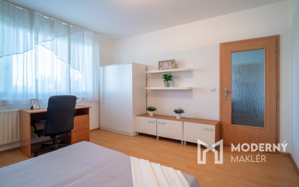 Na prenájom 3-izbový byt v Petržalke na Holičskej ulici