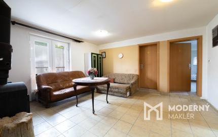 Na predaj 5-izbový byt s terasou a parkovacím miestom v obci Lipovec