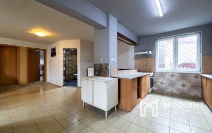 Na predaj 5-izbový byt s terasou a parkovacím miestom v obci Lipovec