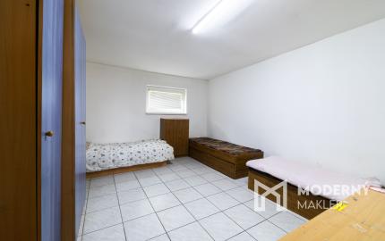 Na predaj 5-izbový byt s terasou a parkovacím miestom v obci Lipovec